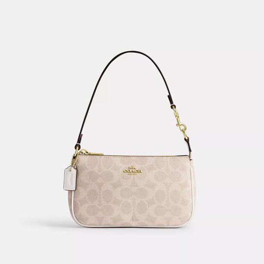 Nolita 19 - Coach